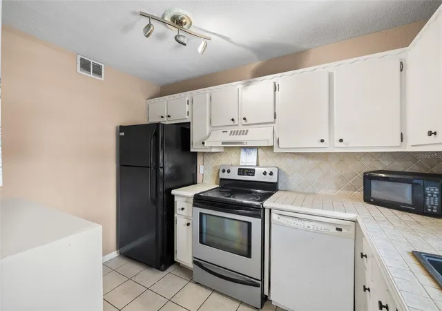 5th image of 2727 75Th St W, Bradenton, FL 34209
