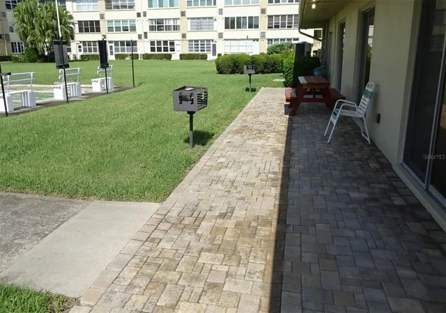 Listing Photo 2 - Condo for sale in building located at 8100Th Dr Martin Luther King Jr St N, ST PETERSBURG, FL 33702 - Unit #105