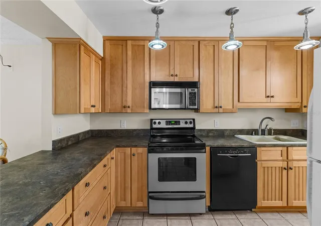 3rd image of 2851 Sw 32Nd Ave #B6, Ocala, FL 34474 | MLS# OM727610