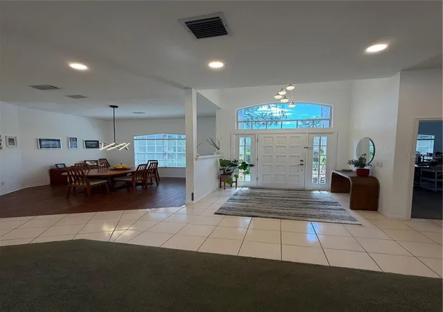 3rd image of 2435 Sweetwater Country Club Pl Dr, Apopka, FL 32712 | MLS# O6420954