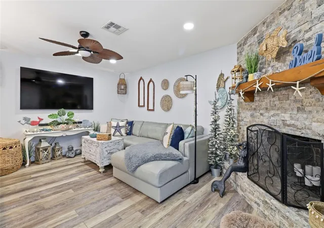 Photo 4 of Single family home for sale at 5728 Seabreeze Dr, Port Richey, FL 34668 | MLS# W7887191 | Listing updated on 2026-08-31