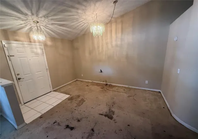 2nd image of 204 Chardonnay Pl, Valrico, FL 33594 | MLS# TB8524471