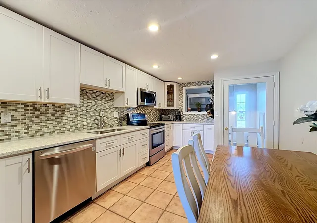3rd image of 202 Peacock Ln #A, Holmes Beach, FL 34217 | MLS# A4698503