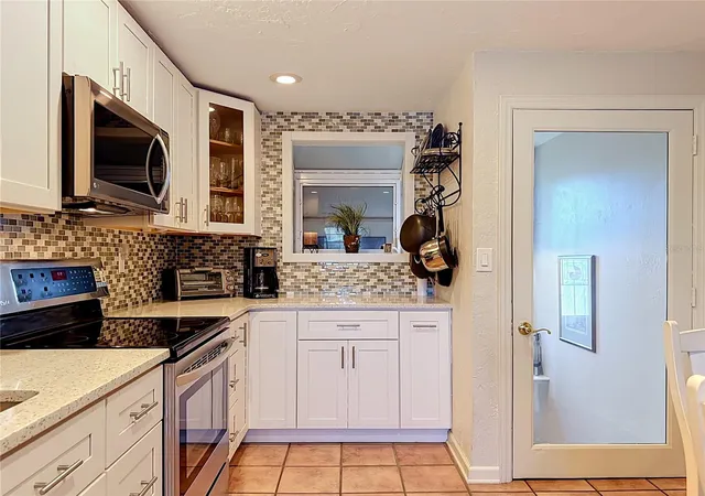 4th image of 202 Peacock Ln #A, Holmes Beach, FL 34217 | MLS# A4698503