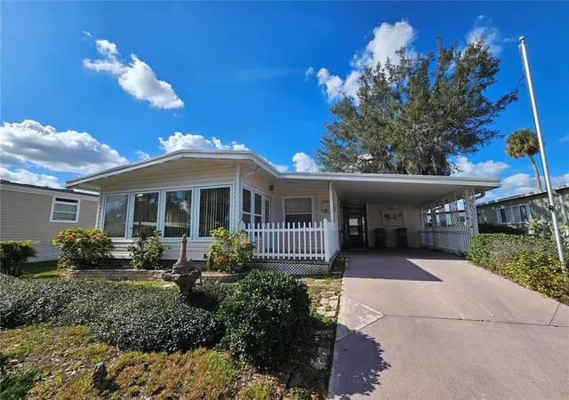 1st image of 104 Ixora Wy, Leesburg, FL 34748 | MLS# G5114432