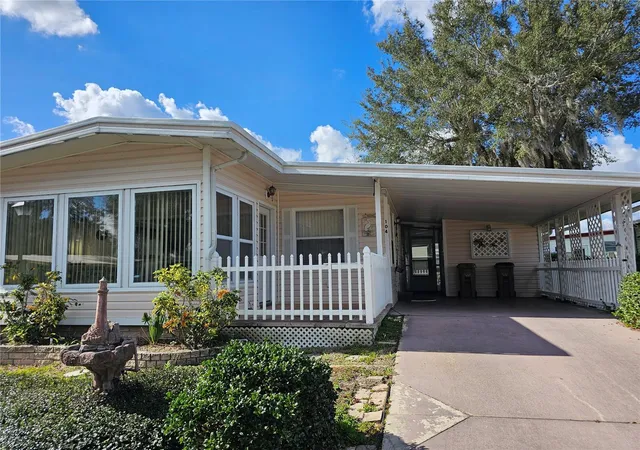 2nd image of 104 Ixora Wy, Leesburg, FL 34748 | MLS# G5114432