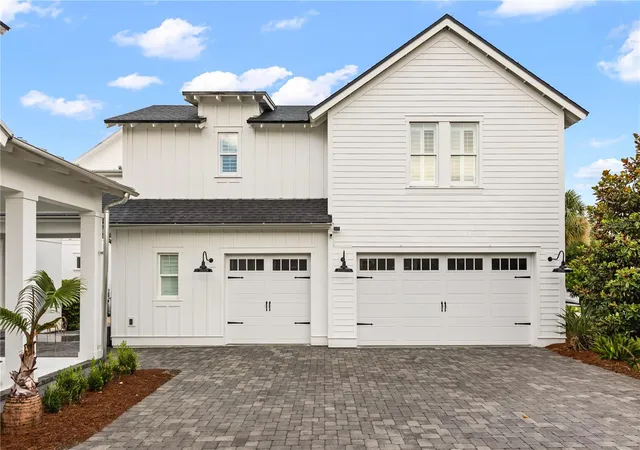 Photo 2 of Mansion for sale at 907 Celadon St, Winter Garden, FL 34787 | MLS# O6420982 | Listing updated on 2026-10-09