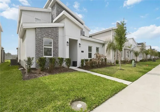 2nd image of 9114 Sommerset Hills Dr, Davenport, FL 33896 | MLS# TB8524488