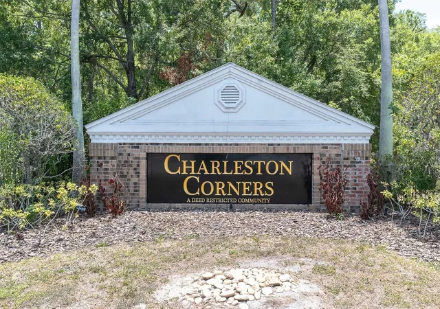 Photo 2 of Townhouse for sale at 9548 Charlesberg Dr, Tampa, FL 33635 | MLS# W7887195 | Listing updated on 2026-09-12