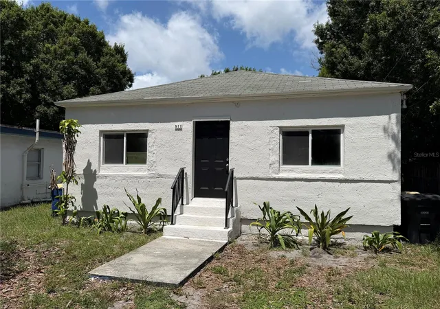 Photo 1 of Single family home for sale at 911 N 21st Street, Fort Pierce, FL 34950 | MLS# O6420997 | Listing updated on 2026-08-18