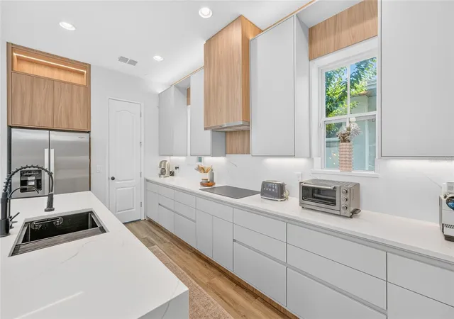 Photo 4 of Single family home for sale at 13660 Chauvin Ave, Orlando, FL 32827 | MLS# O6421013 | Listing updated on 2026-09-01