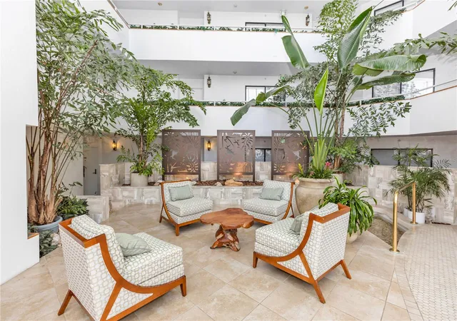 Listing Photo 5 - Condo for sale in building located at 2425 S Atlantic Ave, Daytona Beach Shores, FL 32118 - Unit #406