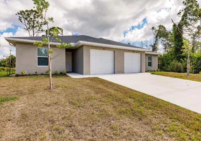 2nd image of 11982 11984 Tetzel Ave, Port Charlotte, FL 33981 | MLS# C7527885