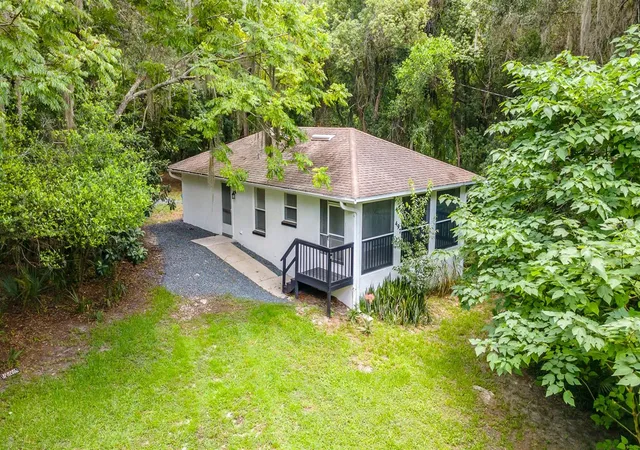 Photo 2 of Single family home for sale at 497 W Beresford Rd, Deland, FL 32720 | MLS# O6421023 | Listing updated on 2026-09-07