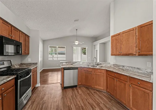 4th image of 4906 Pennecott Wy, Wesley Chapel, FL 33544 | MLS# O6421045