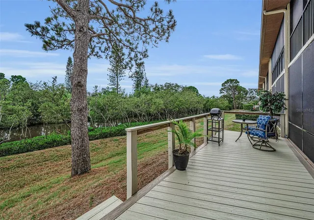 Listing Photo 5 - Condo for sale in building located at 1673 Seascape Cir, Tarpon Springs, FL 34689 - Unit #102