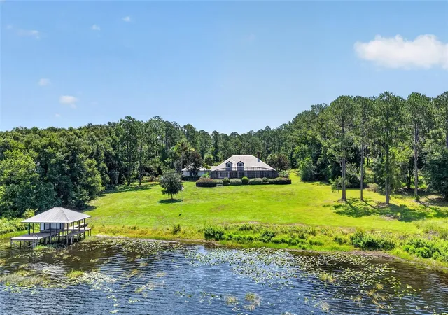 Photo 4 of Single family home for sale at 22625 Lake Seneca Rd, Eustis, FL 32736 | MLS# G5114441 | Listing updated on 2026-07-09