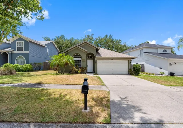 2nd image of 1534 Scotch Pine Dr, Brandon, FL 33511 | MLS# TB8524553