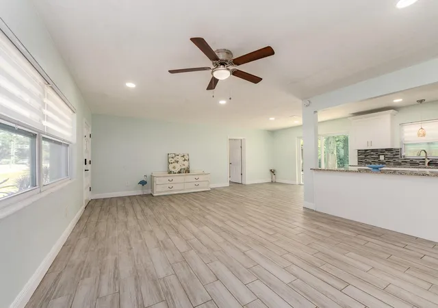 Homes for sale in Clearwater, FL | 1005 N Highland Ave, Clearwater, FL 33755 | MLS# TB8524556