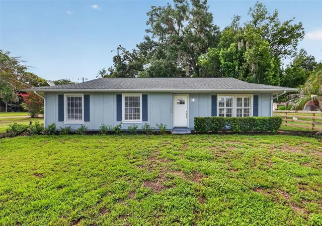 1st image of 33350 E Lake Joanna Dr, Eustis, FL 32736 | MLS# G5114444