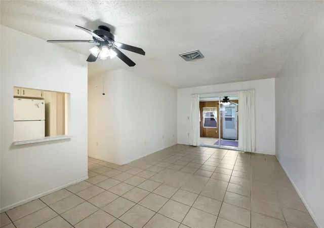 4th image of 5994 Hibiscus Dr, Bradenton, FL 34207 | MLS# A4698535