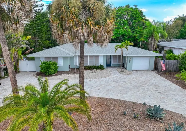 1st image of 326 Mehlenbacher Rd, Belleair, FL 33756 | MLS# TB8524567