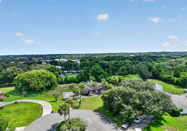 Photo 1 of Single family home for sale at 2085 Sussex Dr, Mount Dora, FL 32757 | MLS# G5114450 | Listing updated on 2026-08-27