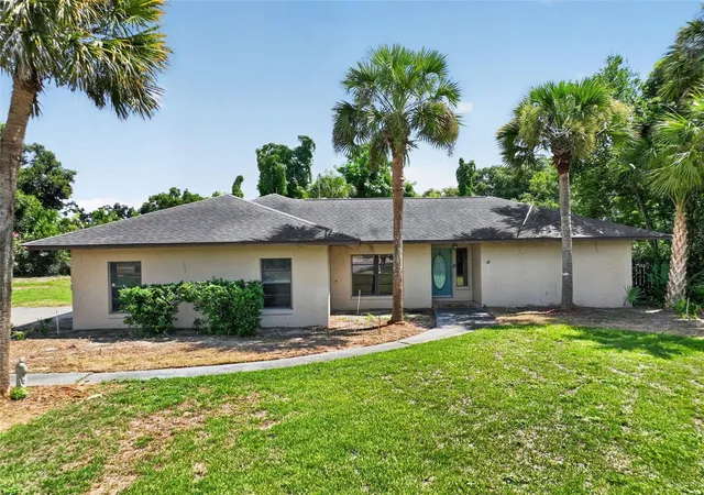 Photo 1 of Single family home for sale at 2085 Sussex Dr, Mount Dora, FL 32757 | MLS# G5114450 | Listing updated on 2026-09-14