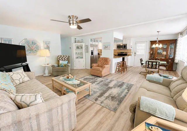 4th image of 1614 Michigan Ave, Bradenton, FL 34207 | MLS# A4698539