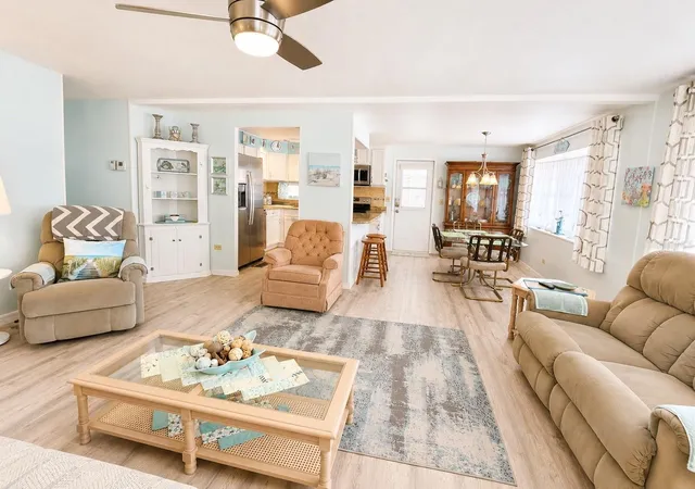 5th image of 1614 Michigan Ave, Bradenton, FL 34207 | MLS# A4698539