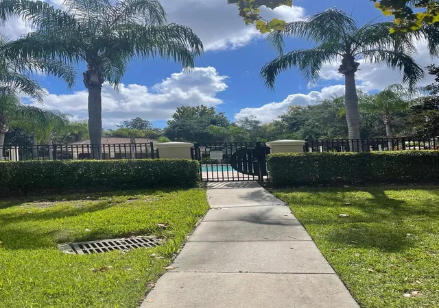 Photo 9 of Townhouse for sale at 7057 Cadiz Blvd, Orlando, FL 32819 | MLS# O6421092 | Listing updated on 2026-08-16