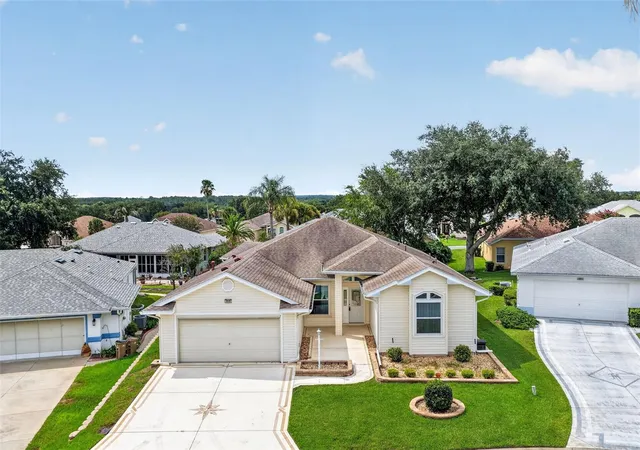 Photo 2 of Single family home for sale at 4808 Kilt Ct, Leesburg, FL 34748 | MLS# G5114452 | Listing updated on 2026-10-03