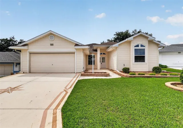 Photo 3 of Single family home for sale at 4808 Kilt Ct, Leesburg, FL 34748 | MLS# G5114452 | Listing updated on 2026-10-03
