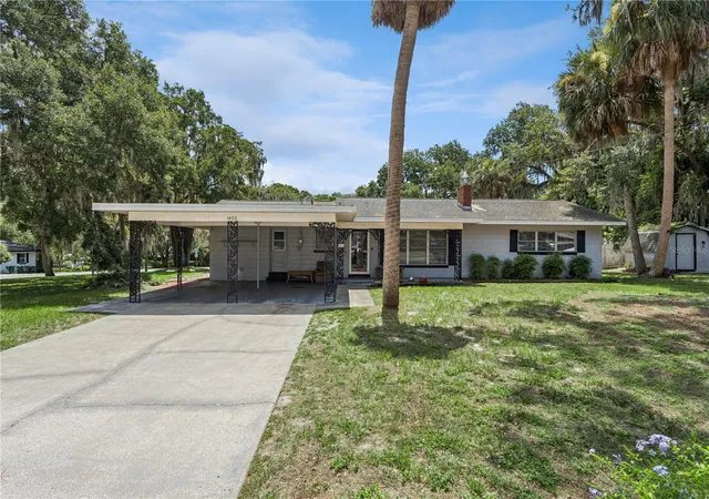 Photo 1 of Single family home for sale at 1400 Spartan Ave, Leesburg, FL 34748 | MLS# G5114453 | Listing updated on 2026-10-01