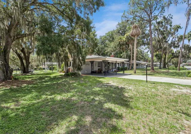 Photo 2 of Single family home for sale at 1400 Spartan Ave, Leesburg, FL 34748 | MLS# G5114453 | Listing updated on 2026-10-01