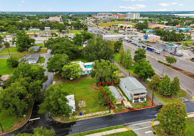 Photo 2 of Multi family home for sale at 115 Emma St, Lakeland, FL 33815 | MLS# O6421108 | Listing updated on 2026-09-11