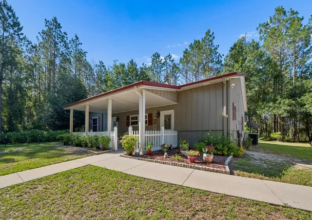Homes for sale in Chiefland, FL | 14590 Ne 35Th Ave, Chiefland, FL 32626 | MLS# GC541571