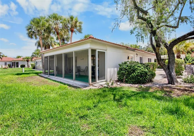Photo 4 of House for sale at 159 Vista Hermosa Cir #27B, Sarasota, FL 34242 | MLS# A4698551 | Listing updated on 2026-09-15