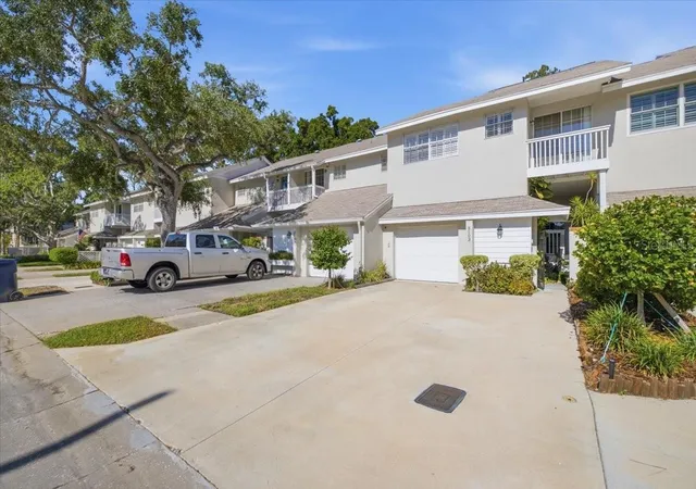 Photo 3 of Townhouse for sale at 5103 S Jules Verne Ct, Tampa, FL 33611 | MLS# TB8524602 | Listing updated on 2026-09-26
