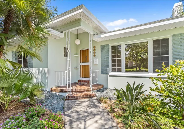3rd image of 2217 Brevard Rd Ne, St Petersburg, FL 33704 | MLS# TB8524603