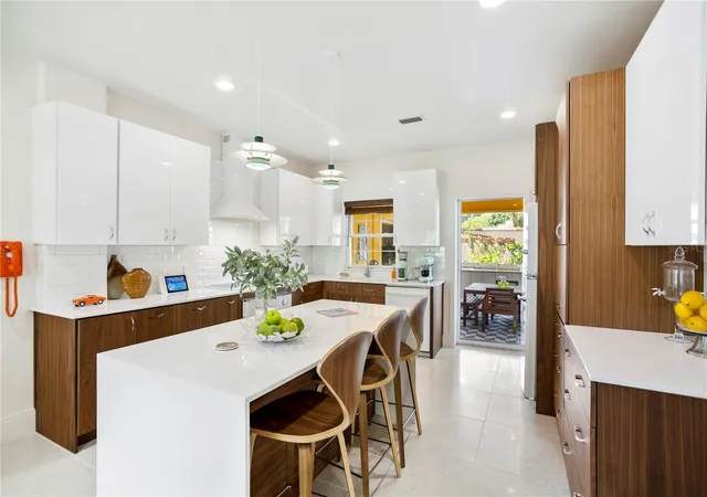 5th image of 2217 Brevard Rd Ne, St Petersburg, FL 33704 | MLS# TB8524603