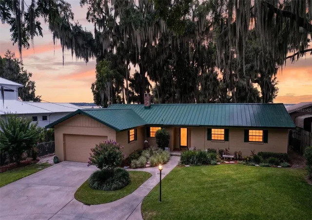 Photo 2 of Single family home for sale at 13200 E Highway 25, Ocklawaha, FL 32179 | MLS# OM727638 | Listing updated on 2026-07-07