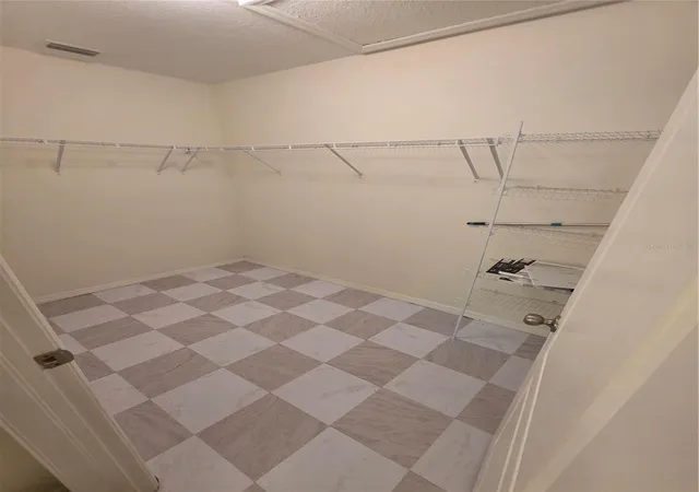 27th image of 2623 Holly Bluff Ct, Plant City, FL 33566 | MLS# TB8524617