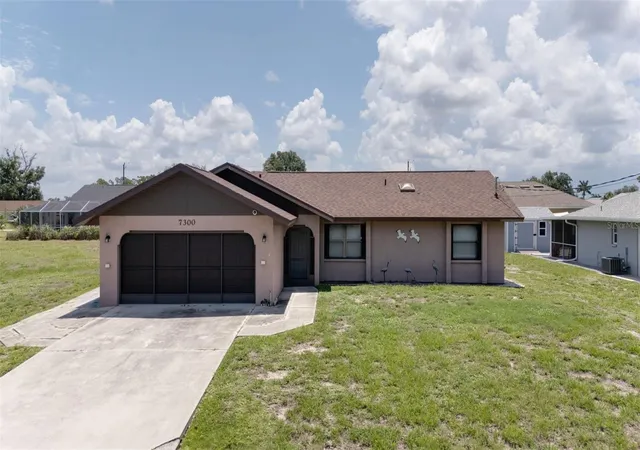 2nd image of 7300 Beardsley St, Englewood, FL 34224 | MLS# A4698558
