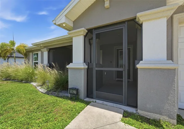 Homes for sale in Cape Coral, FL | 1927 Ne 33Rd St, Cape Coral, FL 33909 | MLS# C7527897