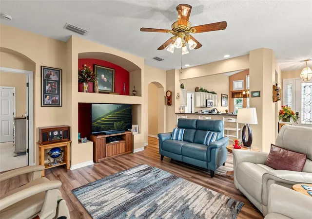 Photo 3 of Single family home for sale at 6170 Sailboat Ave, Tavares, FL 32778 | MLS# O6421156 | Listing updated on 2026-09-29