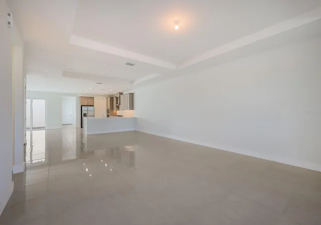 Photo 3 of Townhouse for sale at 6009 White Mangrove Ln, Bradenton, FL 34210 | MLS# A4698562 | Listing updated on 2026-07-19