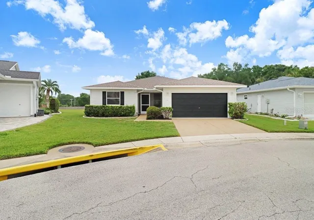 Photo 4 of Single family home for sale at 3448 Glen Abbey Ln, Lakeland, FL 33810 | MLS# A4698570 | Listing updated on 2026-09-02