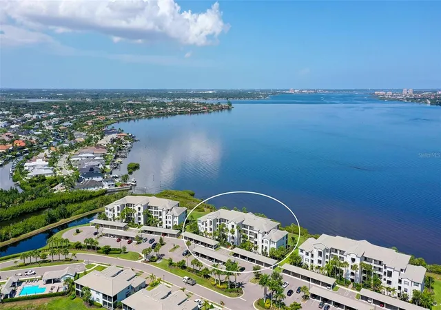 4th image of 910 Tidewater Shores Loop, Bradenton, FL 34208