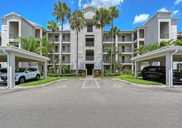 Photo 3 of Condo for sale at 910 Tidewater Shrs Loop #103, Bradenton, FL 34208 | MLS# A4698571 | Listing updated on 2026-09-13